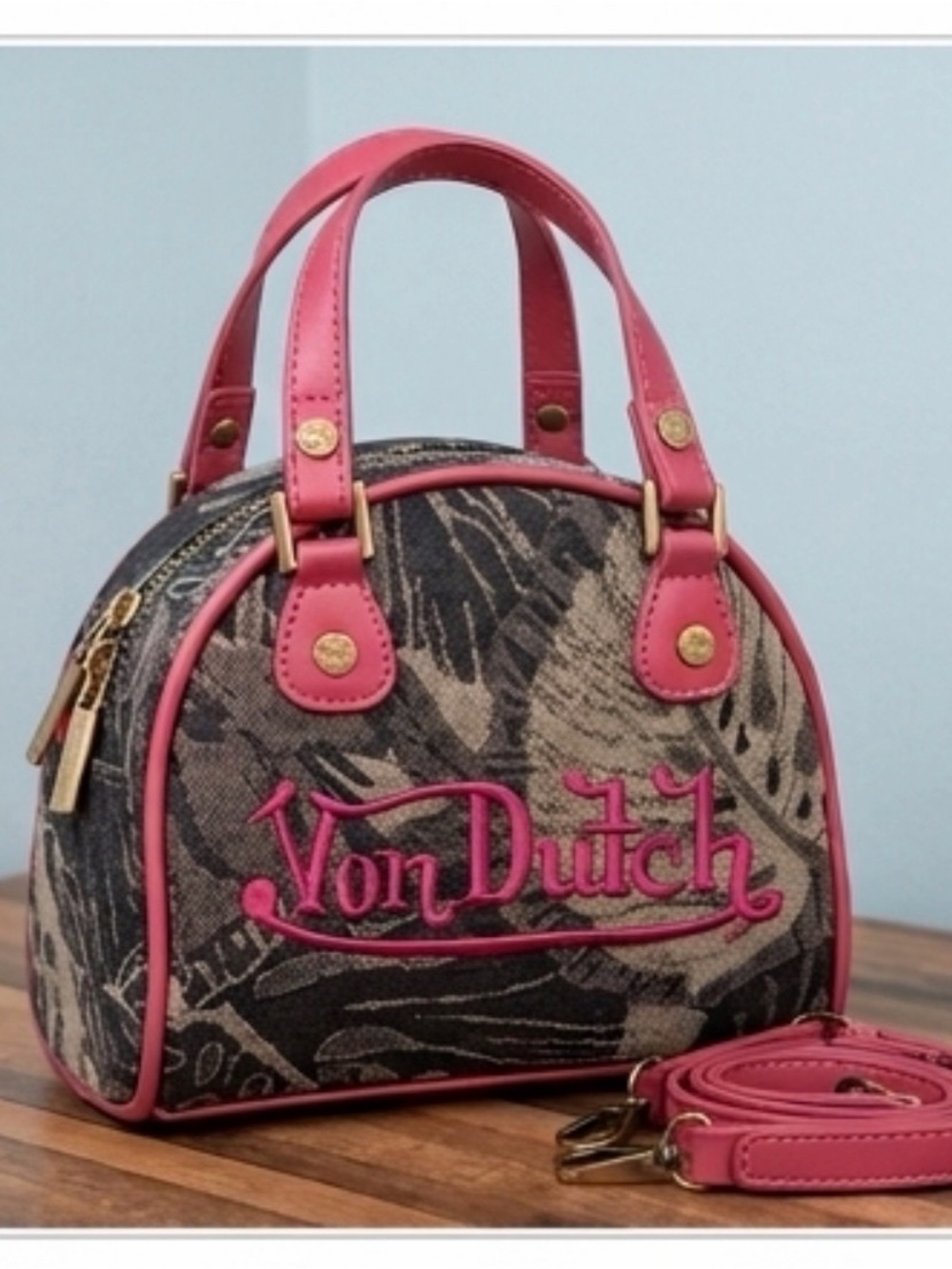 UNRELEASED! Von Dutch Pink and Navy Palm Bowling Bag with Crossbody Strap. New!
